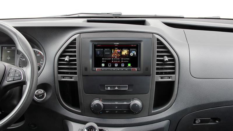 Alpine - iLX-705D Estación multimedia digital premium 2DIN, estéreo para  automóvil con radio digital DAB+, compatibilidad con Apple CarPlay y Android  Auto