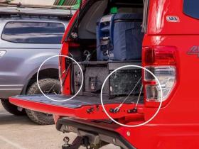 ARB 4x4 Accesorios ARB-4714040 - Asistente Portón "Arb" trasero Toyota Hilux Revo (2021+)