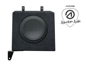 Alpine SWCW84TRA7 - El subwoofer de 180W  viene preinstalado